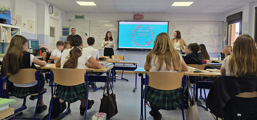 Profesionales del Hospital Quirónsalud Marbella forman sobre salud mental y prevención del bullying a alumnos del Colegio Alemán, de la mano del programa Stay Healthy de la Fundación Quirónsalud