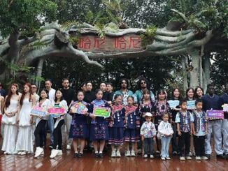 La provincia china de Yunan triunfa con su sorprendente festival internacional de gemelos